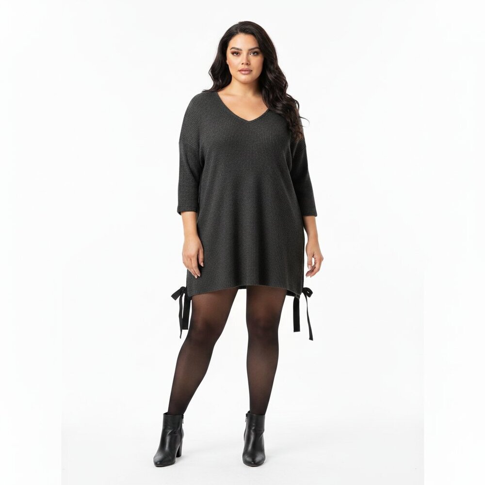 *Torrid Dark Gray Knit Top with Criss-Cross Tie Knot  – Size 2X